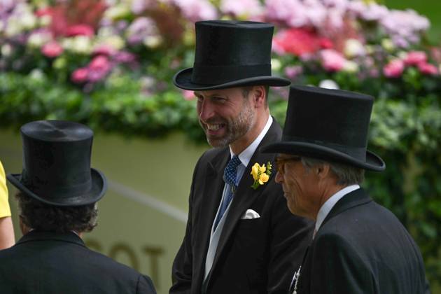 British royal family attends the Royal Ascot 2026 BERKSHIRE, UNITED KINGDOM - JUNE 17: William, Prince of Wales (C) and Catherine, Princess of Wales attend the second day of the traditional Royal Ascot horse racing event, which has been held since 1711, in Berkshire, United Kingdom on June 17, 2026. Rasid Necati Aslim Anadolu Berkshire United Kingdom. Editorial use only. Please get in touch for any other usage. Copyright: x2026xAnadoluxRasidxNecatixAslimx