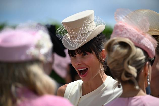 Royal Ascot 2026 BERKSHIRE, UNITED KINGDOM - JUNE 18: Visitors wearing elaborate hats and elegant outfits attend the third day of the traditional Royal Ascot horse racing event, held in the United Kingdom since 1711, at Ascot Racecourse in Berkshire, United Kingdom on June 18, 2026. Rasid Necati Aslim Anadolu Berkshire United Kingdom. Editorial use only. Please get in touch for any other usage. Copyright: x2026xAnadoluxRasidxNecatixAslimx