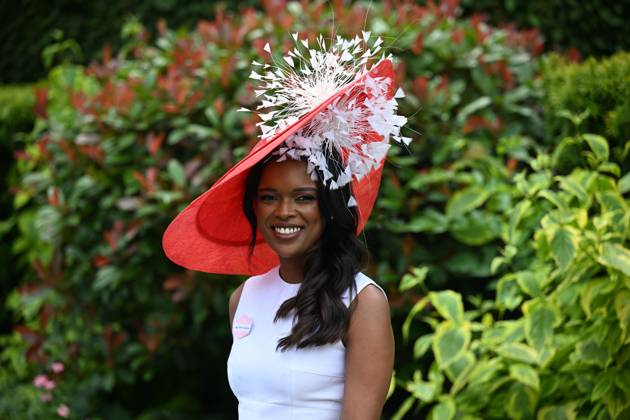 Royal Ascot 2026 BERKSHIRE, UNITED KINGDOM - JUNE 18: Visitors wearing elaborate hats and elegant outfits attend the third day of the traditional Royal Ascot horse racing event, held in the United Kingdom since 1711, at Ascot Racecourse in Berkshire, United Kingdom on June 18, 2026. Rasid Necati Aslim Anadolu Berkshire United Kingdom. Editorial use only. Please get in touch for any other usage. Copyright: x2026xAnadoluxRasidxNecatixAslimx