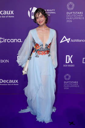 18.06.2026, Sarah Posch (Influencerin, Model und Content Creator) auf dem Purple Carpet bei den Verleihung des DUFTSTARS Award in den Rheinterrassen Düsseldorf. Der Deutscher Parfumpreis DUFTSTARS 2026 zählen zu den renommiertesten Beautyawards und Duft-Awards Deutschlands. Nordrhein-Westfalen Deutschland