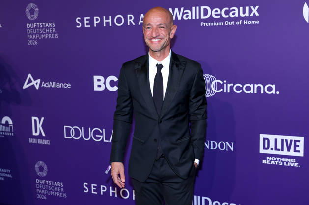 18.06.2026, Peyman Amin (Modelagent und Fernsehmoderator) auf dem Purple Carpet bei den Verleihung des DUFTSTARS Award in den Rheinterrassen Düsseldorf. Der Deutscher Parfumpreis DUFTSTARS 2026 zählen zu den renommiertesten Beautyawards und Duft-Awards Deutschlands. Nordrhein-Westfalen Deutschland