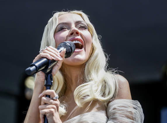 Christina Aguilera performs at the grand opening for the Obama Presidential Center in the center s John Lewis Plaza in Chicago, Illinois, on Thursday, June 18, 2026. The grounds open to the public on Juneteenth, June 19th.  CHI20260618851 TANNENxMAURY