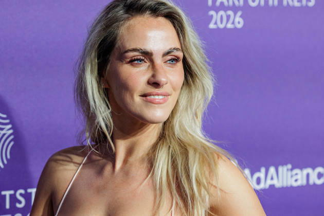 18.06.2026. Düsseldorf. Sarah Mangione am Purple Carpet bei der Verleihung des Deutschen Parfumpreises DUFTSTARS 2026 in der Düsseldorfer Rheinterrasse. Die DUFTSTARS zählen zu den renommiertesten Beauty- und Duft-Awards Deutschlands und bringen jedes Jahr Persönlichkeiten aus Beauty, Fashion, Medien und Entertainment zusammen. Düsseldorf Rheinterrasse Nordrhein-Westfalen Deutschland
