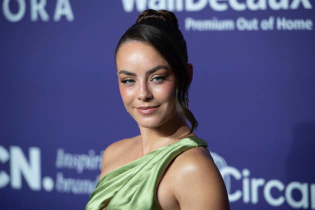 Lara RUNARSSON, Model, Influencerin, Portraet, Porträt, Portrait, Angeschnittenes Einzelbild, Einzelmotiv, Roter Teppich, Red Carpet Show, Purple Carpet, Ankunft, arrival, bei den DUFTSTARS 2026 - Deutscher Parfumpreis Verleihung des deutschen Parfumpreises DUFTSTARS durch die Fragrance Foundation am 18.06.2026, Rheinterrassen, Duesseldorf.