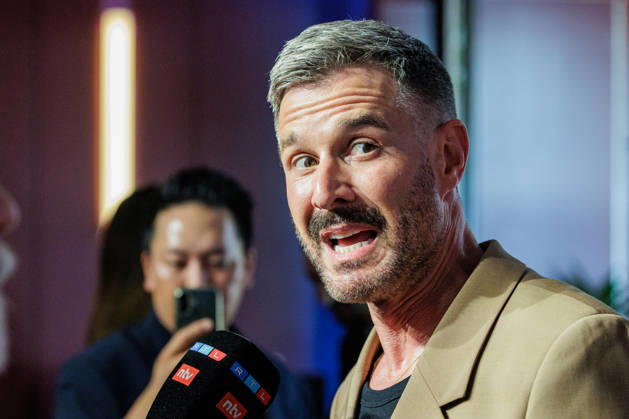18.06.2026. Düsseldorf. Jochen Schropp am Purple Carpet bei der Verleihung des Deutschen Parfumpreises DUFTSTARS 2026 in der Düsseldorfer Rheinterrasse. Die DUFTSTARS zählen zu den renommiertesten Beauty- und Duft-Awards Deutschlands und bringen jedes Jahr Persönlichkeiten aus Beauty, Fashion, Medien und Entertainment zusammen. Düsseldorf Rheinterrasse Nordrhein-Westfalen Deutschland