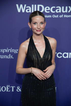 Anna HILTROP, Model, Portraet, Porträt, Portrait, Angeschnittenes Einzelbild, Einzelmotiv, Roter Teppich, Red Carpet Show, Purple Carpet, Ankunft, arrival, bei den DUFTSTARS 2026 - Deutscher Parfumpreis Verleihung des deutschen Parfumpreises DUFTSTARS durch die Fragrance Foundation am 18.06.2026, Rheinterrassen, Duesseldorf.