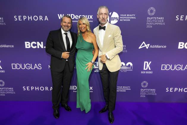 ABB DUFTSTARS-Udo Heuse, Fragrance Foundation Germany, Gast Andreas Fuhlisch Fragrance Foundation Germany, zu Gast auf dem blauen Teppich bei der Verleihung des Deutschen Parfumpreises Duftstars 2026 auf der Rheinterrasse am 18.06.2026 in Duesseldorf NRW Deutschland