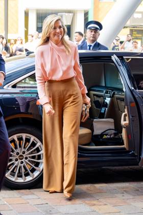 UTRECHT, The Netherlands, 2026-06-19 10:25:06 UTRECHT, 19-06-2026, Princess Maxima Center At the invitation of King Willem-Alexander and Queen Maxima, Emperor Naruhito of Japan is paying a state visit to the Netherlands. Emperor Naruhito is accompanied by Her Majesty Empress Masako. The state visit is a confirmation of the close and historic relationship between Japan and the Netherlands. The countries share 426 years of bilateral relations. PHOTO: NLBeeld POOL Mischa Schoemaker In the photo: Emperor Naruhito and Empress Masako. King Willem-Alexander and Queen Maxima visit the Princess Maxima Center for Pediatric Oncology in Utrecht. After a welcome by children, their parents, and hospital staff, the group visits the research wing. Cr  Copyright: xx x