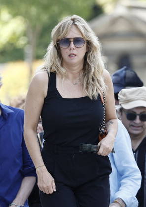 Enora Malagré at the funeral of Mr. Satrapi at the Père Lachaise Crematorium in Paris on June 19, 2026. The author of the famous graphic novel, which was adapted into a film, Persepolis, died on June 3, 2026, at the age of 56, inconsolable over the loss of her husband, M. Ripa, which occurred a year earlier. Cyril Moreau Bestimage at the funeral of M. Satrapi at the Père Lachaise Crematorium in Paris, on June 19, 2026. The author of the famous graphic novel, adapted into a film, Persepolis, died on June 3, 2026, at the age of 56, inconsolable over the loss of her husband, M. Ripa, which occurred a year earlier. Paris,detected_source_language Copyright: xCYRILxMOREAUx xBESTIMAGExCYRILxMOREAUx xBESTIMAGEx