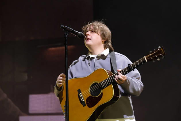 Lewis Capaldi, performs live on stage at the Isle of Wight festival in Newport, UK -19 Jun 2026 Scottish singer songwriter Lewis Marc Capaldi, known professionally as Lewis Capaldi, performs live on stage at the Isle of Wight festival. His single Someone You Loved topped the UK Singles Chart where it remained for seven weeks, and it was nominated at the 62nd Annual Grammy Awards for Song of the Year Newport United Kingdom Copyright: xDawnxFletcher-Parkx xSOPAxImagesx DSCF4724