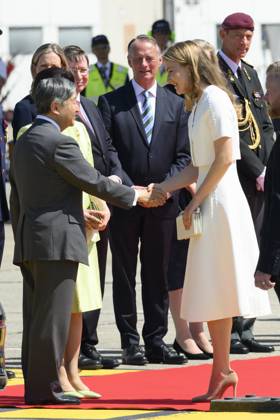 Crown Princess Elisabeth welcomes Japanese Emperor Naruhito and Japanese Empress Masako upon the arrival at Melsbroek military airport for an official state visit of the Japanese Emperor and Empress to Belgium, on Saturday 20 June 2026, in Brussels. The Emperor and Empress of Japan visit Belgium from June 20-25.  POOLxPHILIPxREYNAERS 178446516