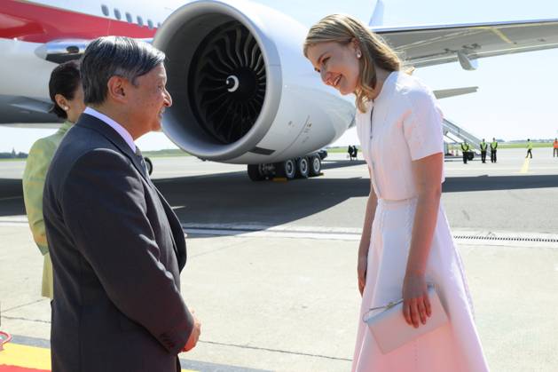 Crown Princess Elisabeth welcomes Japanese Emperor Naruhito and Japanese Empress Masako upon the arrival at Melsbroek military airport for an official state visit of the Japanese Emperor and Empress to Belgium, on Saturday 20 June 2026, in Brussels. The Emperor and Empress of Japan visit Belgium from June 20-25.  POOLxPHILIPxREYNAERS 178447266