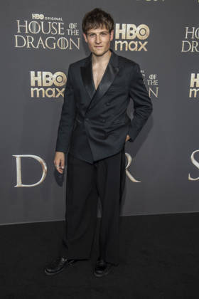 ABB HBO- Moritz Baeckerling zu Gast auf dem schwarzen Teppich bei der Deutschland Premiere zur dritten Staffel der HBO Original Serie House of the Dragon im Kino International am 19.06.2026 in Berlin Berlin Deutschland