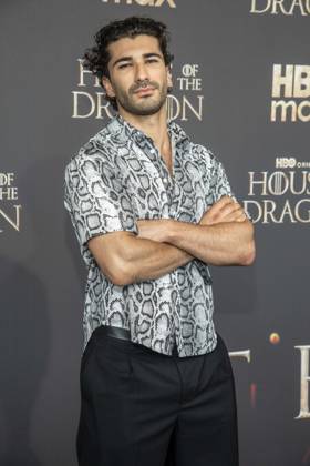 ABB HBO- Mohamed Kanj Khamis zu Gast auf dem schwarzen Teppich bei der Deutschland Premiere zur dritten Staffel der HBO Original Serie House of the Dragon im Kino International am 19.06.2026 in Berlin Berlin Deutschland