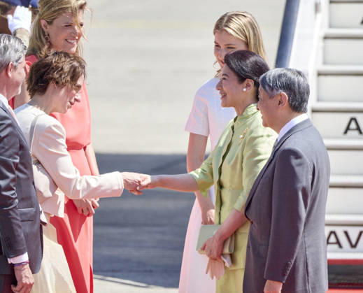 Crown Princess Elisabeth Welcomes Japanese Emperor and Empress - Brussels Emperor Naruhito of Japan and his wife, Empress Masako are welcomed by Princess Elisabeth of Belgium upon their arrival at Melsbroek airport in Brussels, Belgium, 20 June 2026. The Japanese imperial majesties are on a state visit to Belgium. This year, Belgium and Japan celebrate 160 years of diplomatic relations. This state visit is therefore the opportunity to confirm the close ties between the two countries, which are also reflected in the special bond between the Belgian royal family and the Japanese imperial family Photo by Olivier Polet ABACAPRESS.COM Brussels Belgium  Copyright: xPoletxOlivier ABACAx