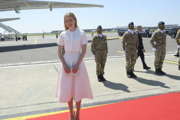 Crown Princess Elisabeth Welcomes Japanese Emperor and Empress - Brussels Emperor Naruhito of Japan and his wife, Empress Masako are welcomed by Princess Elisabeth of Belgium upon their arrival at Melsbroek airport in Brussels, Belgium, 20 June 2026. The Japanese imperial majesties are on a state visit to Belgium. This year, Belgium and Japan celebrate 160 years of diplomatic relations. This state visit is therefore the opportunity to confirm the close ties between the two countries, which are also reflected in the special bond between the Belgian royal family and the Japanese imperial family Photo by Pool ABACAPRESS.COM Brussels Belgium  Copyright: xABACAx