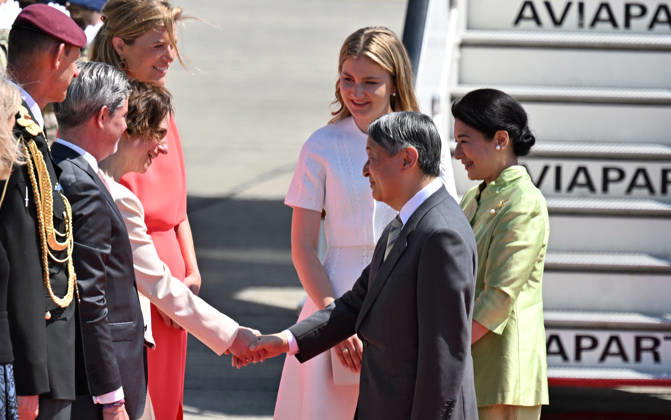 Japanese Emperor Naruhito and Empress Masako visit Belgium BRUSSELS, BELGIUM - JUNE 20: Japanese Emperor Naruhito and Empress Masako are welcomed by Princess Elisabeth of Belgium and officials upon their arrival at Melsbroek Military Airport in Brussels, Belgium, on June 20, 2026, during a state visit marking the 160th anniversary of diplomatic relations between Japan and Belgium. Dursun Aydemir Anadolu Brussels Belgium. Editorial use only. Please get in touch for any other usage.  Copyright: x2026xAnadoluxDursunxAydemirx