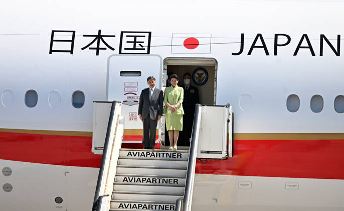 Japanese Emperor Naruhito and Empress Masako visit Belgium BRUSSELS, BELGIUM - JUNE 20: Japanese Emperor Naruhito (L) and Empress Masako (C) arrive at Melsbroek Military Airport for an official state visit marking the 160th anniversary of diplomatic relations between Japan and Belgium, where they are welcomed by Princess Elisabeth of Belgium in Brussels, Belgium, on June 20, 2026. Dursun Aydemir Anadolu Brussels Belgium. Editorial use only. Please get in touch for any other usage.  Copyright: x2026xAnadoluxDursunxAydemirx