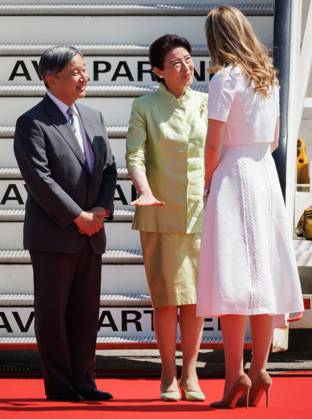 State Visit Of The Emperor And The Empress Of Japan To Belgium Japanese Emperor Naruhito, Japanese Empress Masako and Crown Princess Elisabeth pictured during the arrival at Melsbroek military airport for an official state visit of the Japanese Emperor and Empress to Belgium, on Saturday 20 June 2026, in Brussels. The Emperor and Empress of Japan visit Belgium from June 20-25. BELGA PHOTO BENOIT DOPPAGNE Melsbroek Belgium  Copyright: xBenoitxDoppagnex