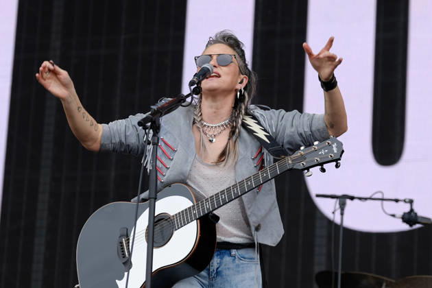 June 20, 2026, Newport, United Kingdom: Scottish singer-songwriter and musician Kate Victoria Tunstall, known professionally as KT Tunstall, performing live on stage at the Isle of Wight festival. Newport United Kingdom - ZUMAs197 20260620_aaa_s197_078 Copyright: xDawnxFletcher-Parkx
