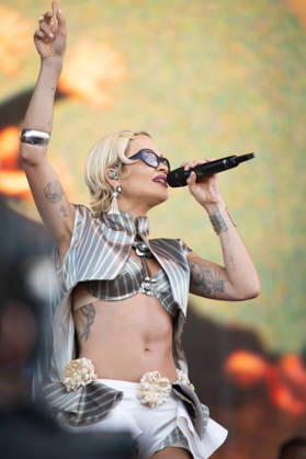 IPA85897490 - England, Isle of Wight Festival - Saturday - Rita Ora  Copyright: xCRISTINAxMASSEIx xx 85897490