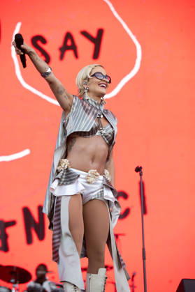 IPA85897601 - England, Isle of Wight Festival - Saturday - Rita Ora  Copyright: xCRISTINAxMASSEIx xx 85897601