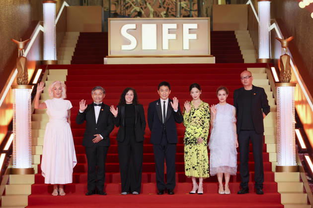 SHANGHAI, CHINA - JUNE 20: Jury members actor Tony Leung Chiu-wai, producer Dora Bouchoucha Fourati, director Guan Hu, director Aktan Abdykalykov, director-screenwriter Dea Kulumbegashvili, screenwriter Fernanda Valadez and actress Xin Zhilei arrive at the red carpet of the closing ceremony for the 28th Shanghai International Film Festival on June 20, 2026 in Shanghai, China.  Copyright: xVCGx 111649394338