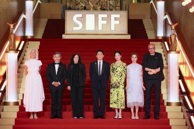 SHANGHAI, CHINA - JUNE 20: Jury members actor Tony Leung Chiu-wai, producer Dora Bouchoucha Fourati, director Guan Hu, director Aktan Abdykalykov, director-screenwriter Dea Kulumbegashvili, screenwriter Fernanda Valadez and actress Xin Zhilei arrive at the red carpet of the closing ceremony for the 28th Shanghai International Film Festival on June 20, 2026 in Shanghai, China.  Copyright: xVCGx 111649394341