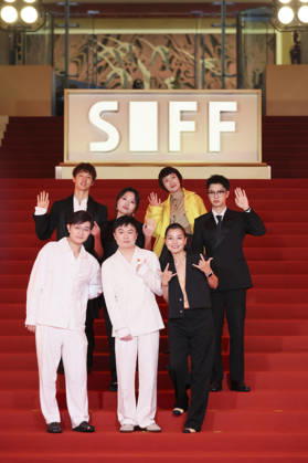 SHANGHAI, CHINA - JUNE 20: Actor Yin Fang and actress Li Xueqin arrive at the red carpet of the closing ceremony for the 28th Shanghai International Film Festival on June 20, 2026 in Shanghai, China.  Copyright: xVCGx 111649394332