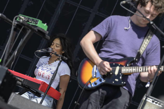 Musical Festival in Glasgow, UK - 20 Jun 2026 Lily Fontaine and Lewis Whiting of English Teacher performs live on stage at Glasgow Green. Glasgow United Kingdom Copyright: xStuartxWestwoodx xSOPAxImagesx SWESTWOOD19