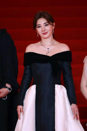 SHANGHAI, CHINA - JUNE 20: Actress Huang Yi arrives at the red carpet of the closing ceremony for the 28th Shanghai International Film Festival on June 20, 2026 in Shanghai, China.  Copyright: xVCGx 111649518209