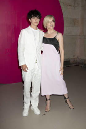 Selma Blair mit Sohn Arthur Saint Bleick beim Amazon Prime Video Popup Event Elle World zum 25. Geburtstag des Films ˜Legally Blonde Natürlich blond˜ und zur Serie ˜Elle˜ in der Hall des Lumieres. New York, 20.06.2026