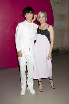 Selma Blair mit Sohn Arthur Saint Bleick beim Amazon Prime Video Popup Event Elle World zum 25. Geburtstag des Films ˜Legally Blonde Natürlich blond˜ und zur Serie ˜Elle˜ in der Hall des Lumieres. New York, 20.06.2026