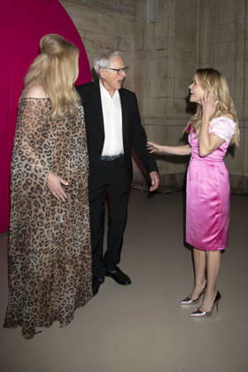 Jennifer Coolidge, Victor Garber und Reese Witherspoon beim Amazon Prime Video Popup Event Elle World zum 25. Geburtstag des Films ˜Legally Blonde Natürlich blond˜ und zur Serie ˜Elle˜ in der Hall des Lumieres. New York, 20.06.2026