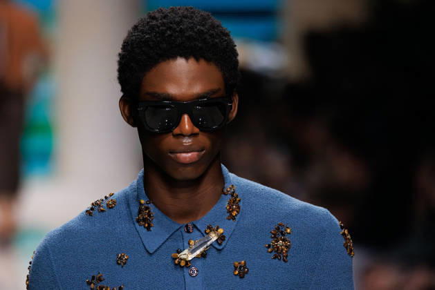 News - Dolce&Gabbana - Runway - Milan Fashion Week - Menswear Spring Summer 2027 MILAN, ITALY - JUNE 20, 2026: A model walks the runway during the Dolce&amp;Gabbana Men s Spring Summer 2027 collection fashion show as part of Milan Fashion Week Menswear in Milan, Italy. Photo: Cinzia Camela. Milan Metropol Italy Copyright: xCinziaxCamelax xLiveMediax LPN_2529327
