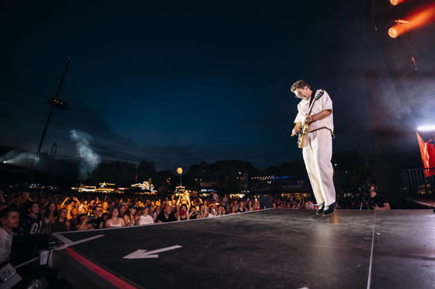 Kamrad live beim 49. Krämerbrückenfest auf dem Domplatz. Erfurt, 19.06.2026