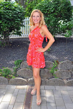 ZDF - Fernsehgarten. Sängerin Stefanie Hertel während der ZDF - Unterhaltungsshow Fernsehgarten am 21.06.2026 in Mainz. 20260621MWI129413