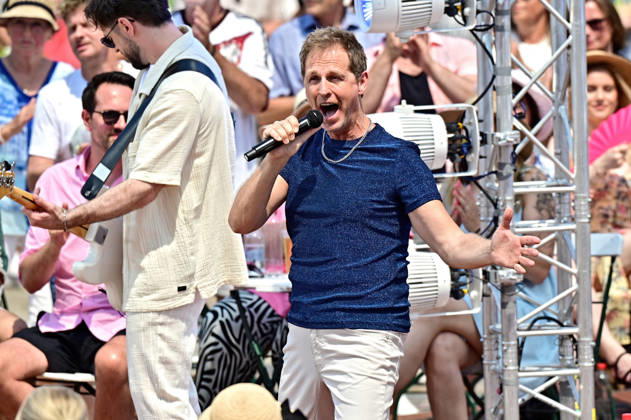 ZDF - Fernsehgarten. Sänger Jörg Bausch während der ZDF - Unterhaltungsshow Fernsehgarten am 21.06.2026 in Mainz. 20260621MWI129173
