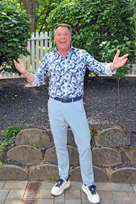 ZDF - Fernsehgarten. Sänger Patrick Lindner während der ZDF - Unterhaltungsshow Fernsehgarten am 21.06.2026 in Mainz. 20260621MWI129436