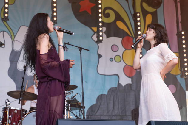 IPA85913968 - England, Isle of Wight Festival - Sunday - Abigail Morris on stage with Lucia and the Best Boys  Copyright: xcristinaxmasseix xx 85913968