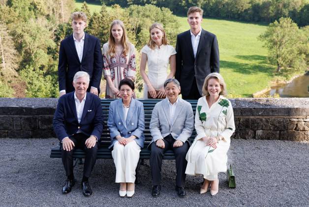 (First Row) King Philippe - Filip of Belgium, Japanese Empress Masako, Japanese Emperor Naruhito, Queen Mathilde of Belgium, (Second Row) Prince Emmanuel, Princess Eleonore, Crown Princess Elisabeth and Prince Gabriel pose for photographers during the family picture at the Royal Domain of Ciergnon during the official state visit of the Japanese Emperor and Empress to Belgium, on Sunday 21 June 2026, in Ciergnon. The Emperor and Empress of Japan visit Belgium from June 20-25.  POOLxBENOITxDOPPAGNE 178639111