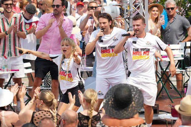 ZDF-Fernsehgarten 2026. Lorenz Büffel, Mia Julia und Malle Anja im ZDF Fernsehgarten mit dem Motto Discofox am 21.06.2026 in Mainz. Mainz ZDF Fernsehgarten Rheinland-Pfalz
