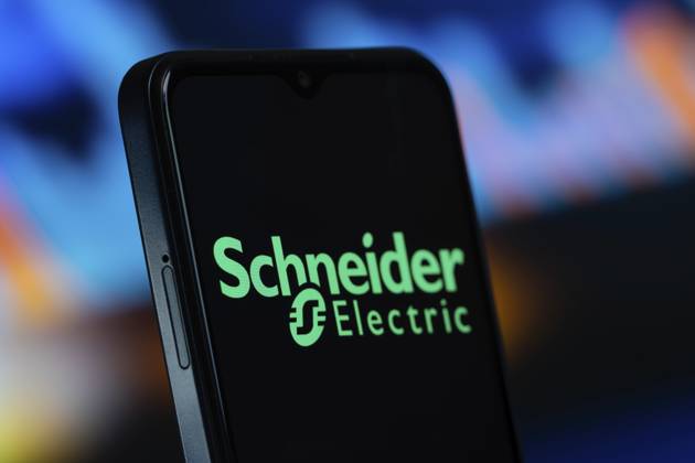Dhaka, Bangladesch — 10. Juni 2026: Das Schneider Electric Logo ist auf einem Smartphone zu sehen Dhaka, Bangladesh- 10 June 2026: Schneider Electric logo is seen on a smartphone Copyright: imageBROKER MojahidxMottakin iblmmo18096643.jpg