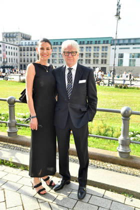 Marcel Reif mit Ehefrau Prof. Doc. Marion Kiechle beim Felix Burda Award im AXICA Hausl in Berlin am 21.06.2026