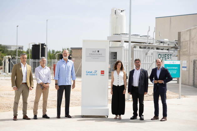 The King Inaugurates the Canal de Isabel II Water and Energy Innovation Center in Pinto, Madrid. King Felipe VI (3i) and Interior Minister Fernando Grande Marlaska (2i), and the President of the Community of Madrid, Isabel Díaz Ayuso 3d, during the inauguration of the Water and Energy Innovation Center at the Arroyo Culebro Wastewater Treatment Plant on June 22, 2026, in Pinto, Madrid, Spain. The inauguration is part of the events commemorating the 175th anniversary of the founding of Canal de Isabel II. JUNE 22, 2026 Jesús Hellí Pinto, Madrid Pinto, Madrid, Spain,detected_source_language Copyright: xJesusxHellinx 7614482
