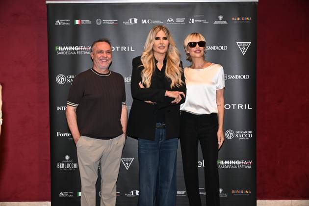 IPA85937334 - Rome: Casa del Cinema. Presentation of the Filming Italy Sardegna Festival. Pictured: Gabriele Cirilli, Tiziana Rocca, Micaela Ramazzotti; Gabriele Cirilli, Tiziana Rocca, Micaela Ramazzotti  Copyright: xMaurizioxD Avanzox xDxAvanzo Provvisionatox 85937334