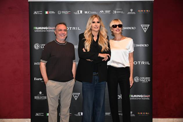 IPA85937335 - Rome: Casa del Cinema. Presentation of the Filming Italy Sardegna Festival. Pictured: Gabriele Cirilli, Tiziana Rocca, Micaela Ramazzotti; Gabriele Cirilli, Tiziana Rocca, Micaela Ramazzotti  Copyright: xMaurizioxD Avanzox xDxAvanzo Provvisionatox 85937335