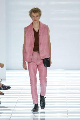 Runway at the Prada fashion show during Milan Fashion Week Menswear Spring Summer 2027 on June 21, 2026, in Milan, Italy Bestimage Milan France,detected_source_language  Copyright: xAgencex xBestimagexAgencex xBestimagex