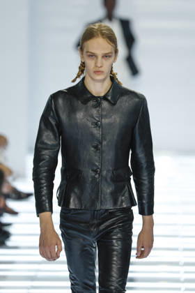 Runway at the Prada fashion show during Milan Fashion Week Menswear Spring Summer 2027 on June 21, 2026, in Milan, Italy Bestimage Milan France,detected_source_language  Copyright: xAgencex xBestimagexAgencex xBestimagex