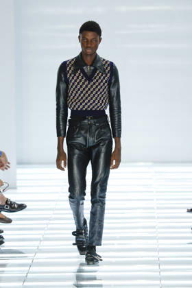 Runway at the Prada fashion show during Milan Fashion Week Menswear Spring Summer 2027 on June 21, 2026, in Milan, Italy Bestimage Milan France,detected_source_language  Copyright: xAgencex xBestimagexAgencex xBestimagex